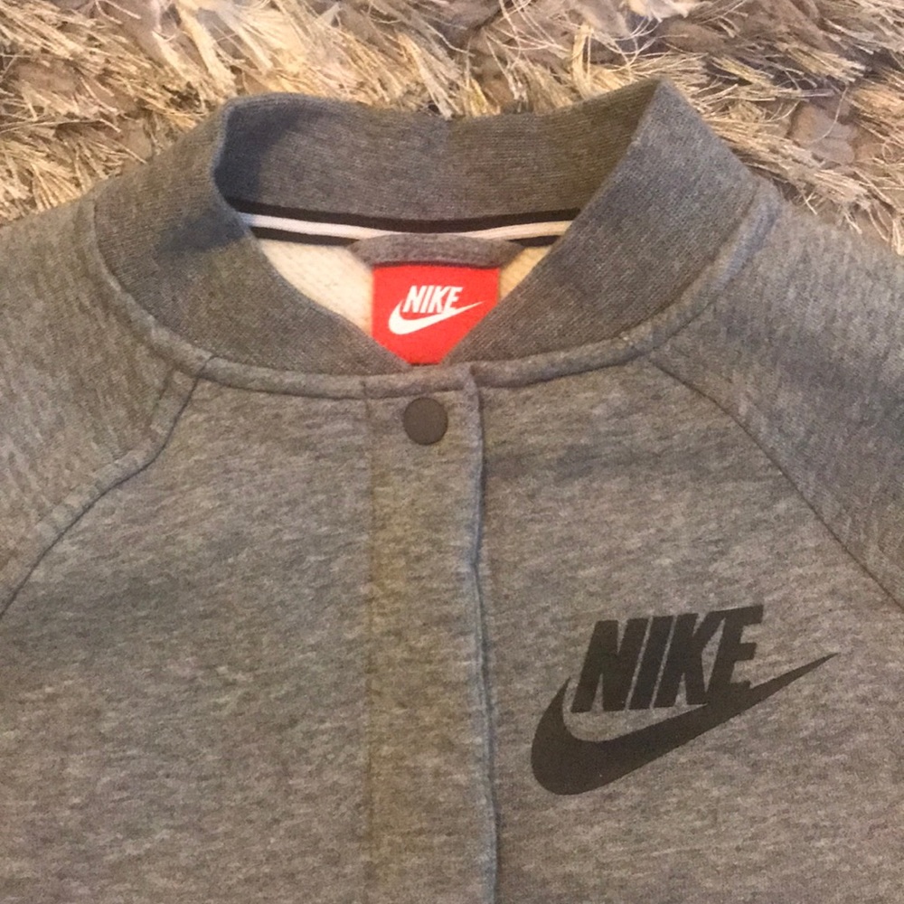 Jacket - Picture 2 of 4
